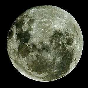 20050326-011-moon
