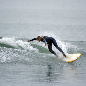 kat_HB_surfing2