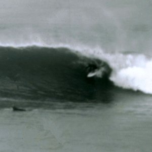 Joe Ewing surfing SS Cliffs 1977