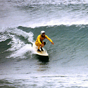 Roy_surfing