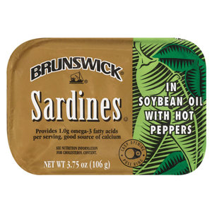 brunswick-sardines-in-soybean-oil-with-hot-peppers-600x600
