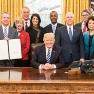 Donald-Trump-Cabinet