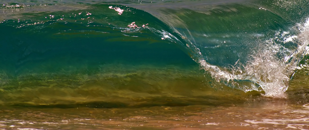perfect glassy wave